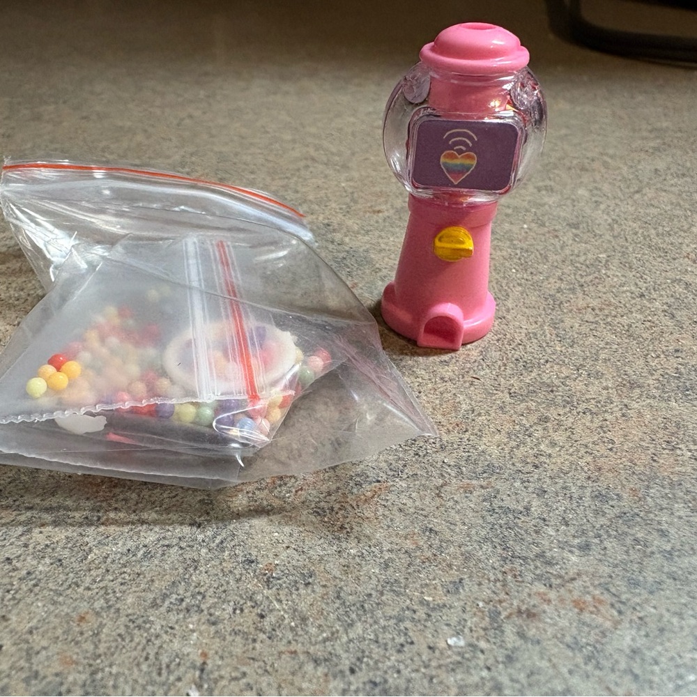 Dollhouse miniature Pink Toy Gumball Machine New